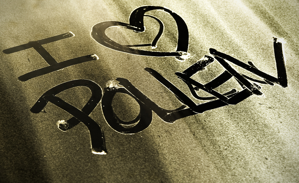 在阁楼里面的花粉层在亚特兰大，乔治。，2007年3月。（礼貌Flickr / Brooke Novak）